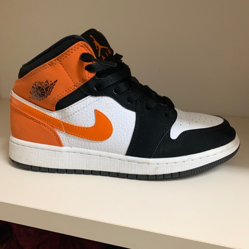 Jordan 1 Mid Shattered Backboard